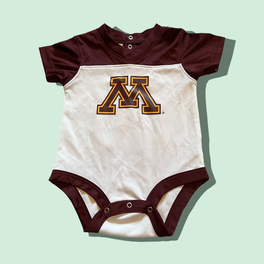 Baby Rivalry Threads University of Minnesota Golden Gophers Jersey Onsie 6-9 Mon